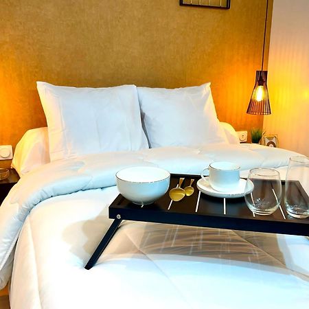 Chic Oasis In Rouenアパートメント エクステリア 写真