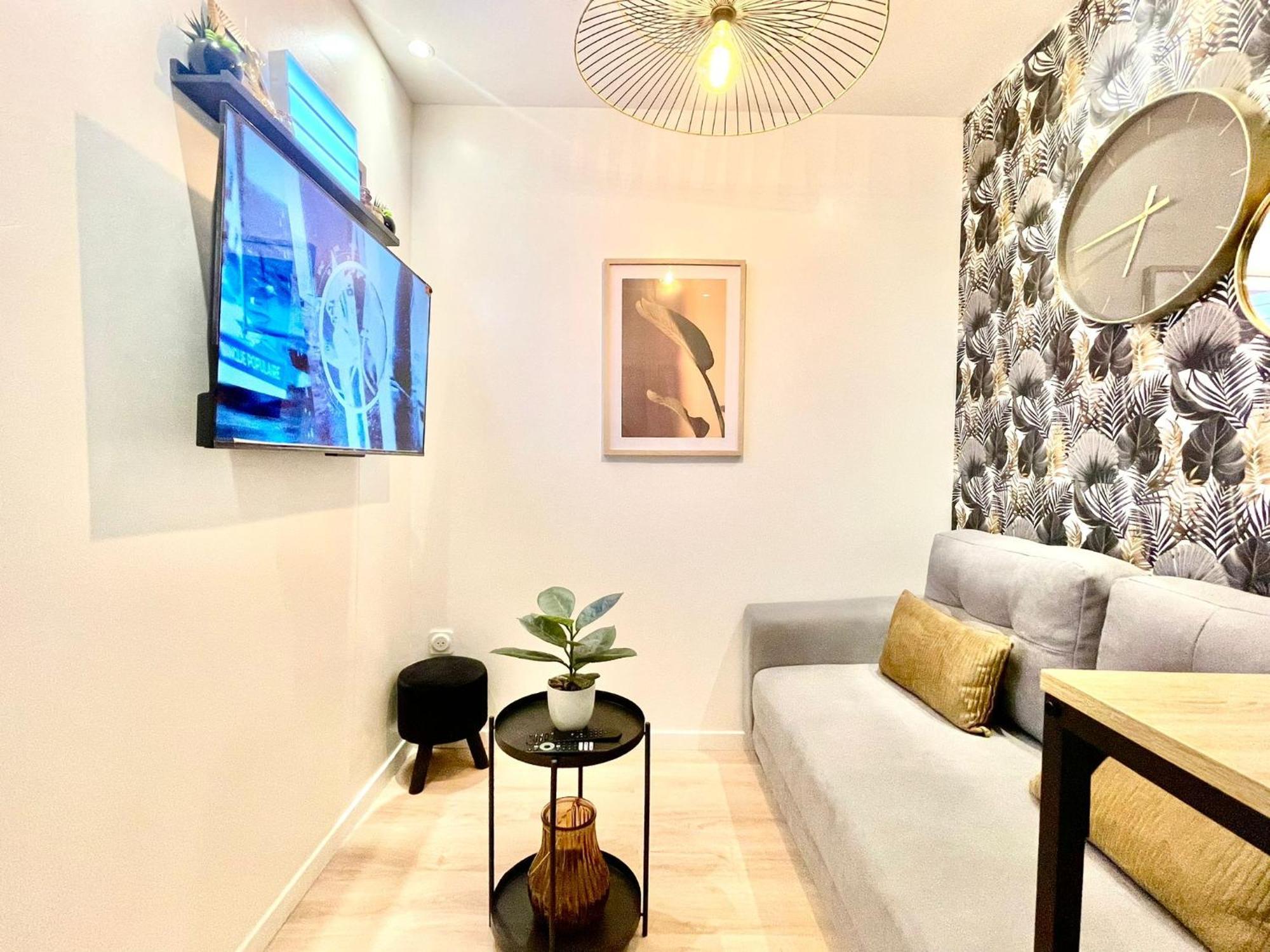 Chic Oasis In Rouenアパートメント エクステリア 写真
